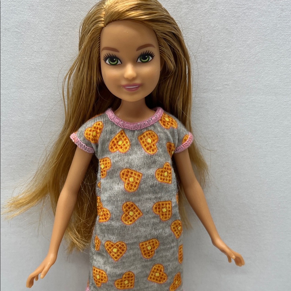 Mattel Barbie Sister Stacy and Puppy - Picture 2 of 5